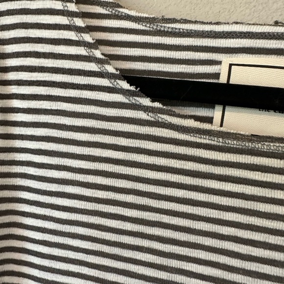 Claeson Women's Striped 3/4 Sleeve Tee Raw Trim Colorblock Black White Green XL - Picture 2 of 5